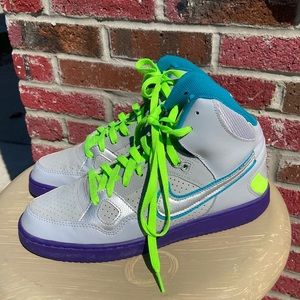 Nike Son of Force Basketball Sneakers